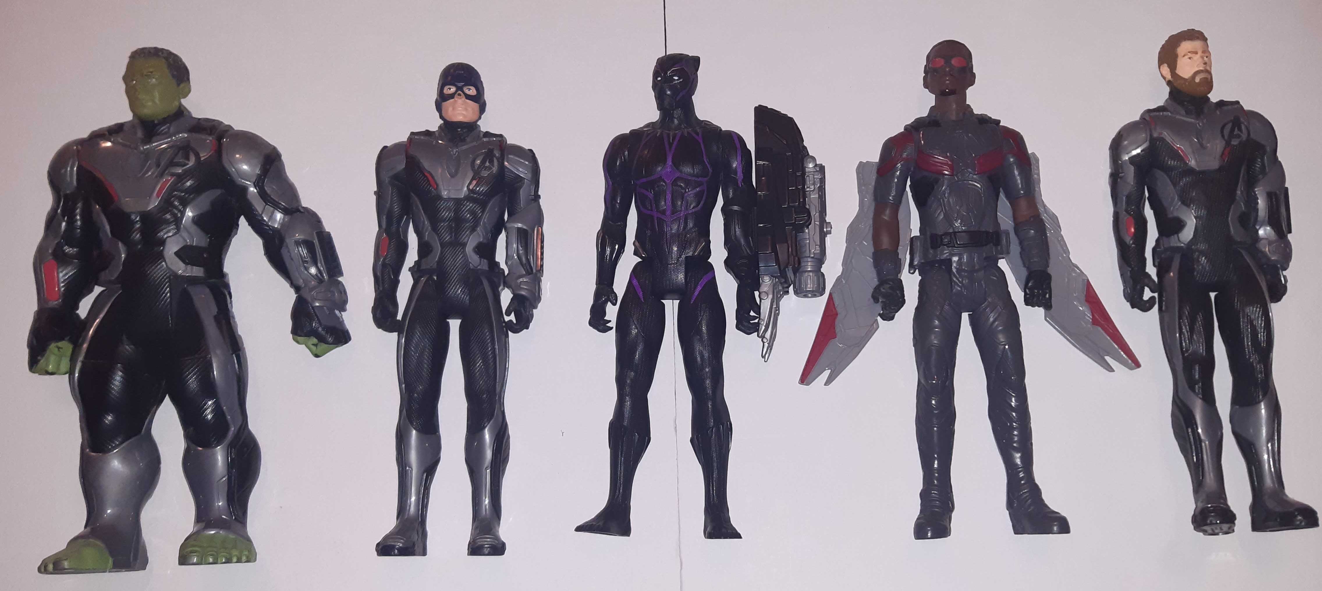 Bonecos Marvel Vingadores Endgame 30cm - com fato quantum