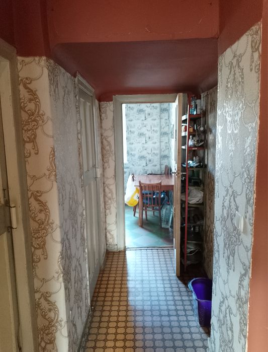 Продам 2-ком.кв.Сталинку в Центе по главному п-т Свободы