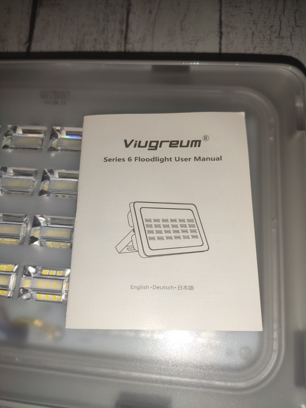 Світлодіодний прожектор Viugreum JPD6PT100W потужністю 100 Вт,