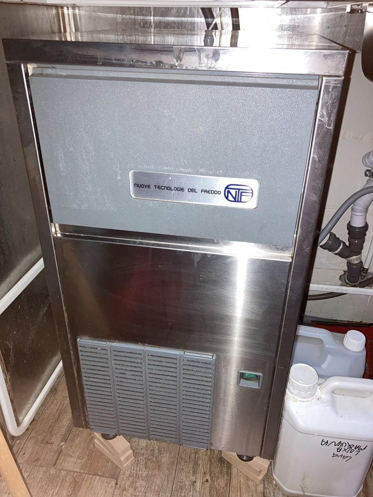 Máquina de Gelo Profissional NTF SL60A – 30kg/dia – Inox – Como Nova