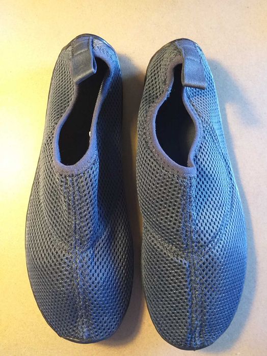 Sapatos Tribord para andar em ambientes de água