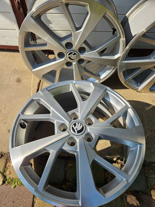 Оригінальні диски Skoda Kodiaq AUDI Q3 VW VAG 5*112 R18 5/112