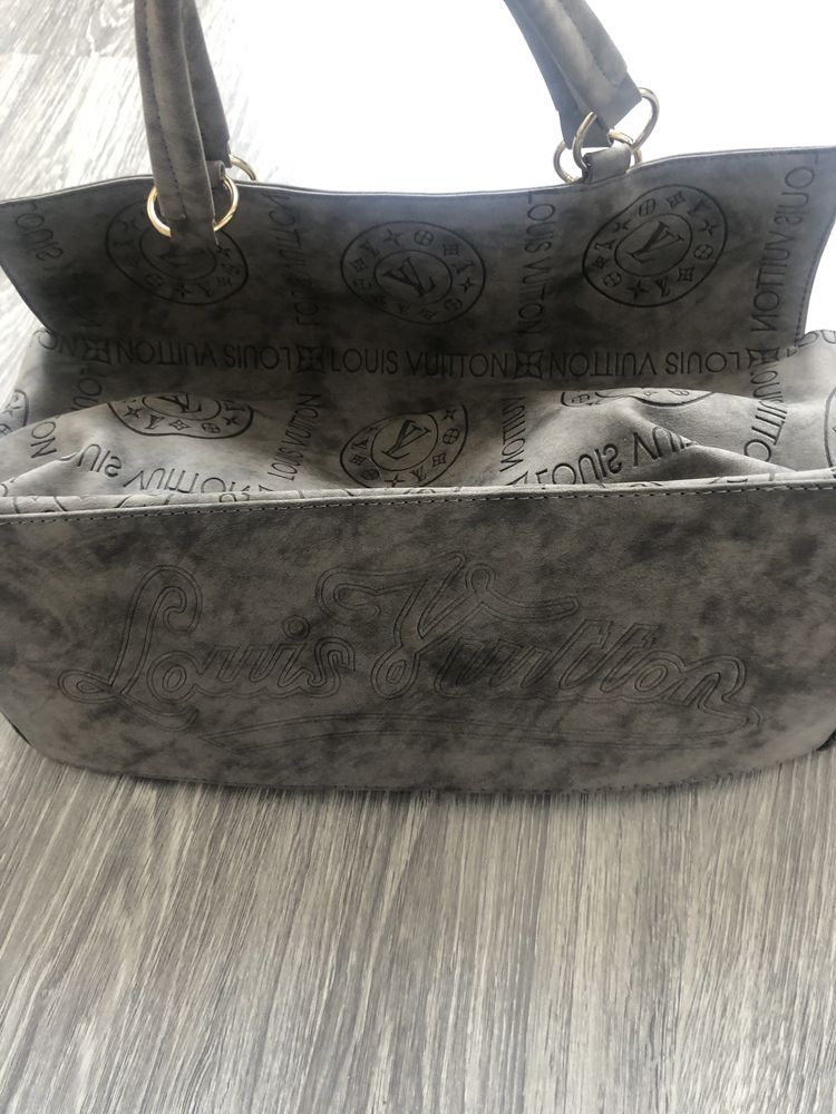 Сумка замшева Louis Vuitton