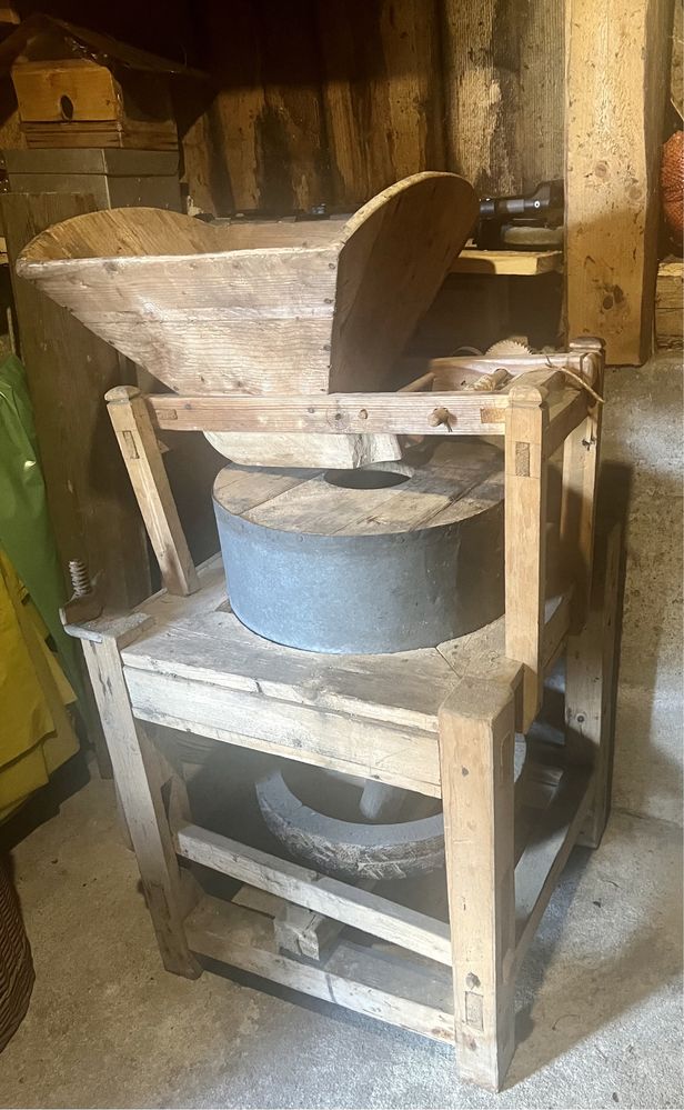 Młyn żarna do mielenia zboża loft handmade