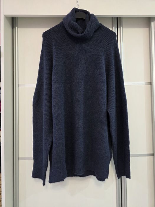 Granatowy luźny sweterek nowy golf L