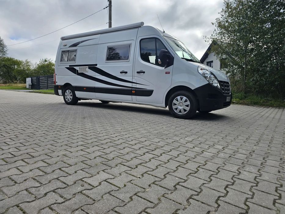Renault Master . . Kamper .niski przebieg. WC. Prysznic . Webasto .  Nowe akumulatory. Po przeglądzie w serwisie pojazdów kempingowych