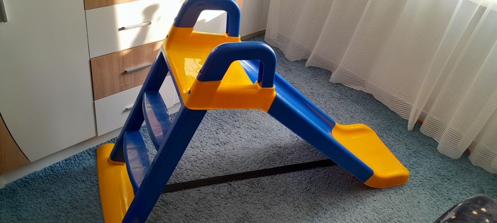 Гірка дитяча в відмінному стані