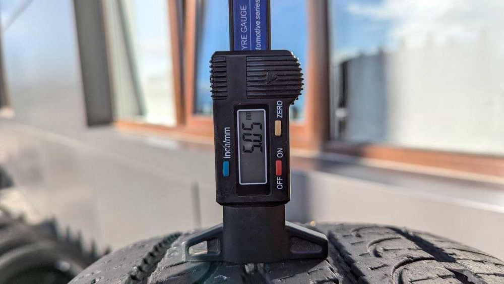 Шини 235/55 R19 105V Yokohama Geolandar G055