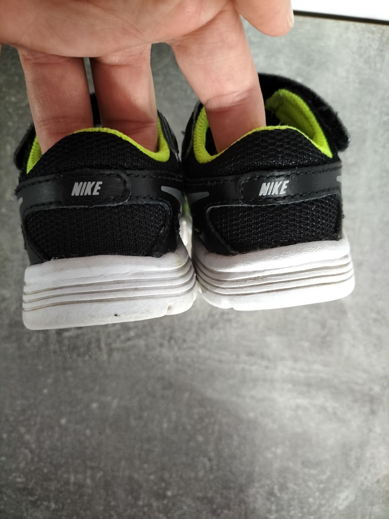 Buciki Nike rozmiar 21