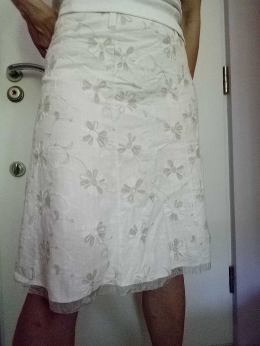 jak NOWA lniana spódnica 36 S klasyczna rozszerzana haftowana