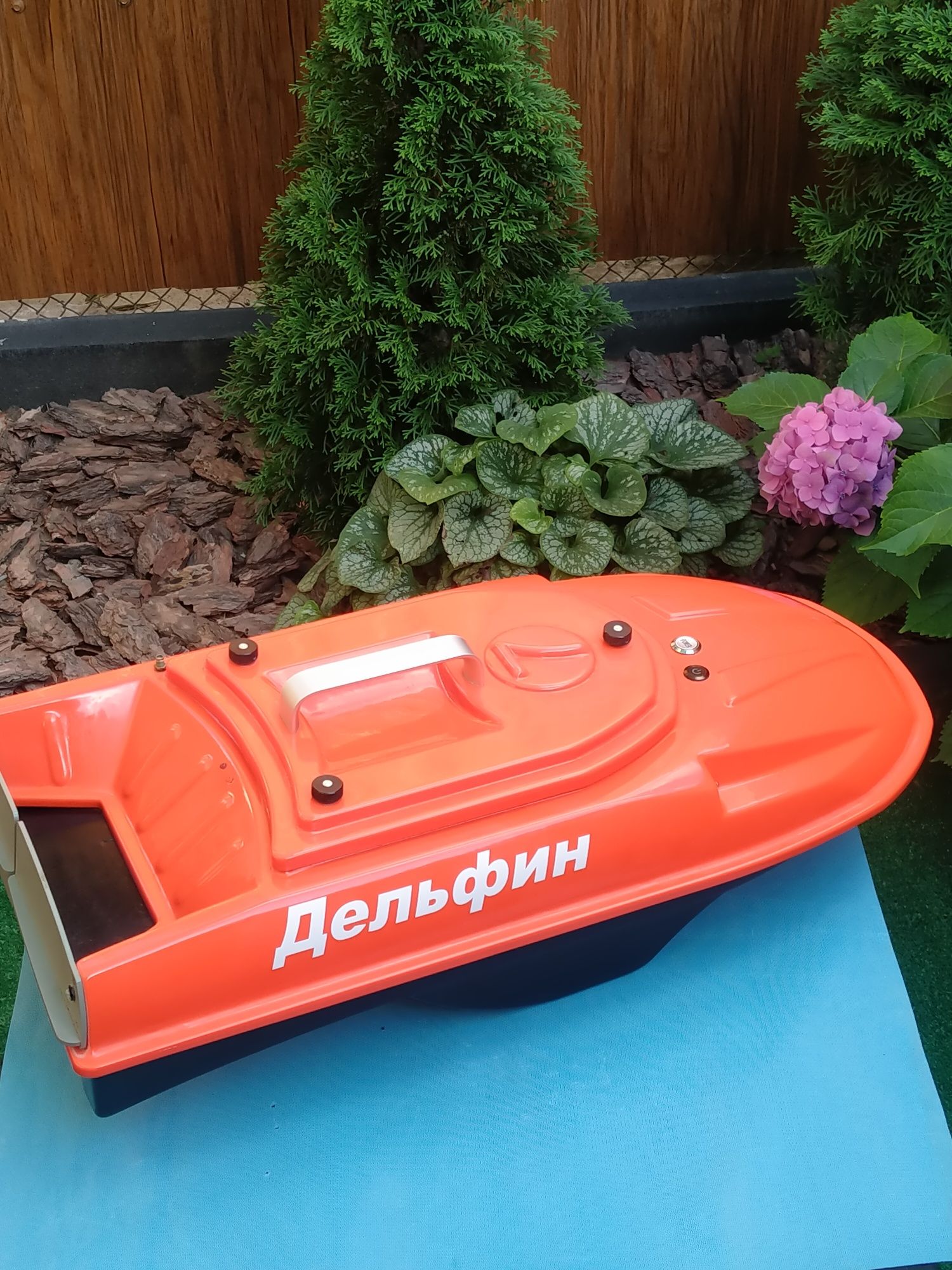 Кораблик карповий Дельфін 7+GPS+єхолот