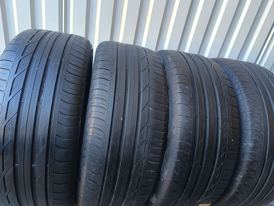 Używany komplet opon Bridgestone Turanza 225/50/18