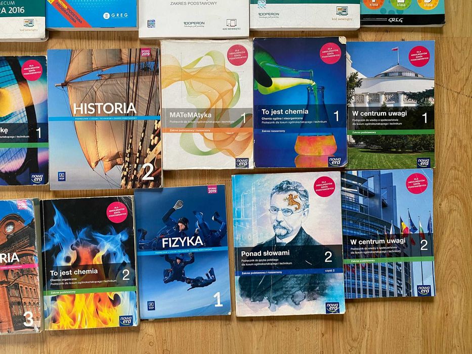 30x podręczniki liceum, gimnazjum, szkoła podst: hist mat fiz chem...