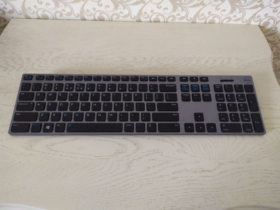 Бездротова клавіатура Dell Premier KM717, Bluetooth клавиатура