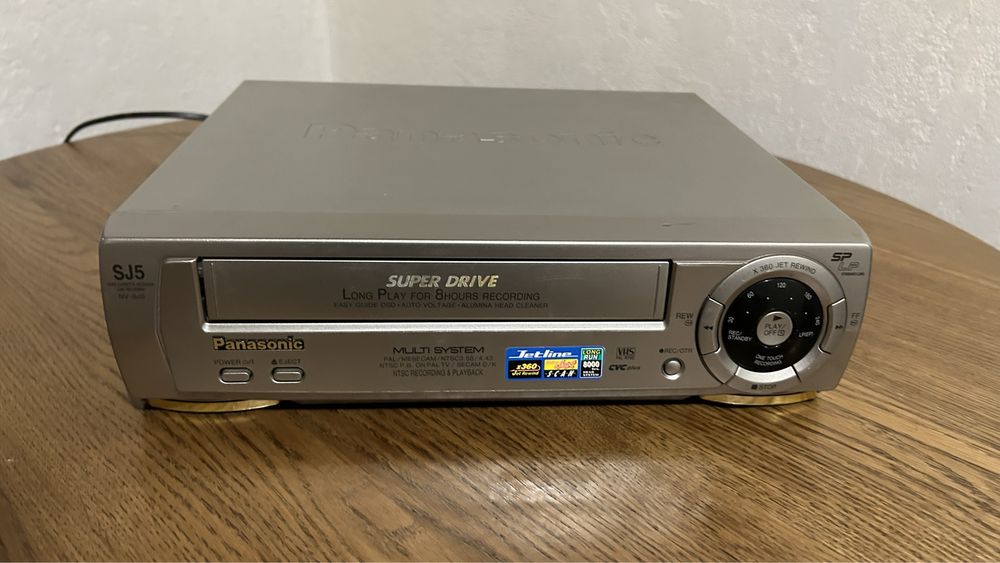 Відеомагнітофон Panasinic super drive