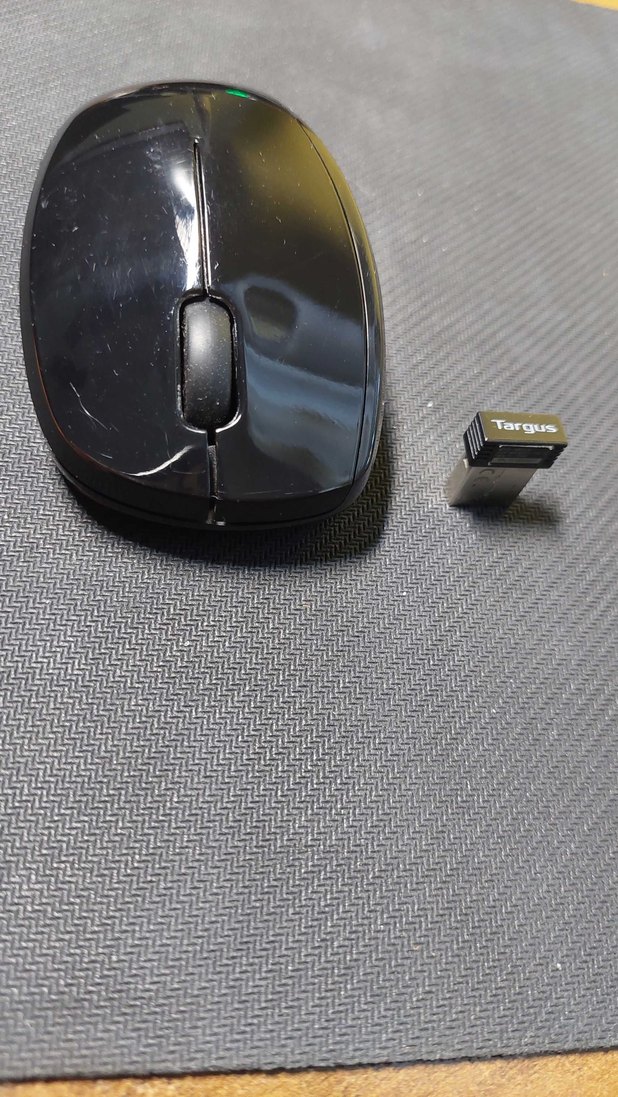 Mysz optyczna bezprzewodowa Targus AMW571 używana sporadycznie