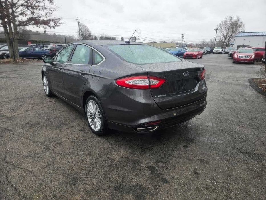 Ford Fusion SE      2016