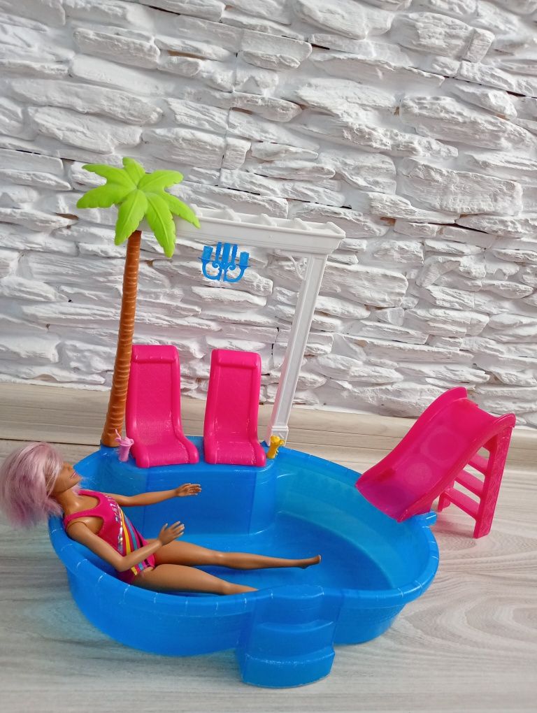 Barbie basen zjeżdżalnia