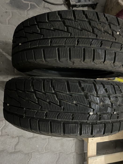 Зимові шини 205/60 R16 стан нових
