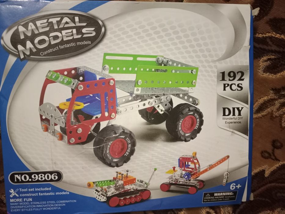 Конструктор металический возраст от 6лет.