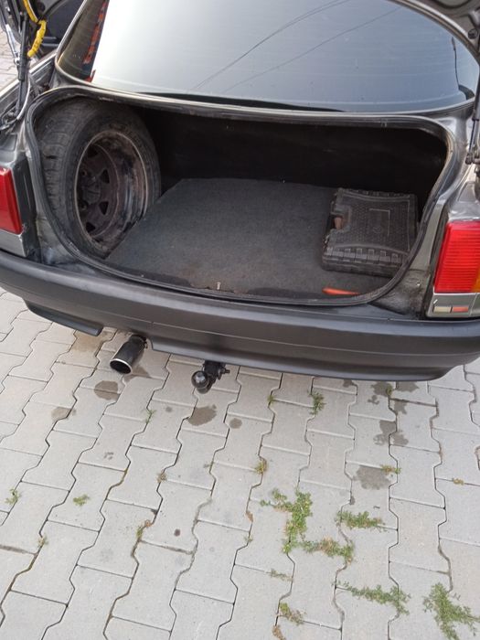 Продам Ауді 80 б3