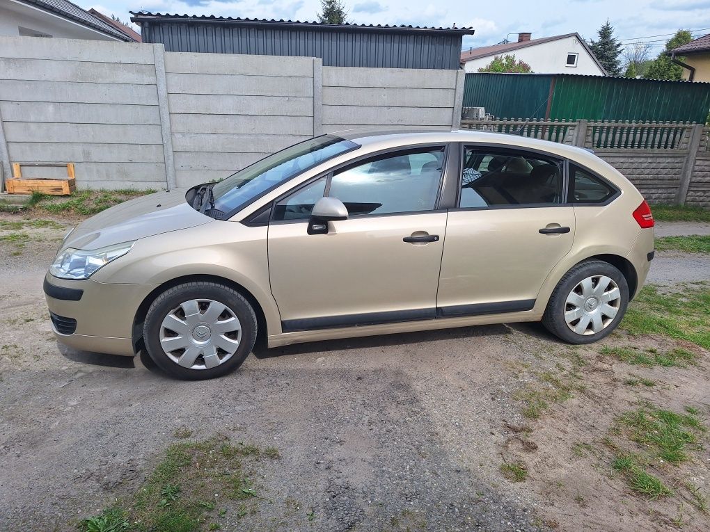 Citroen C4 1.4 16v bezyna