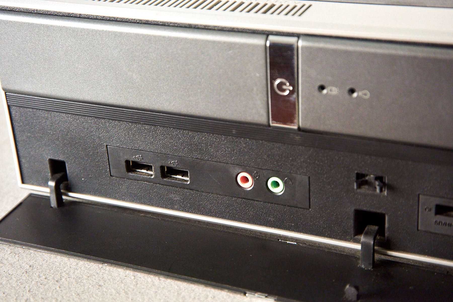 Caixa Asus PC Desktop Barebone com mb P5KPL, 2  CD/DVD e HDD Seagate