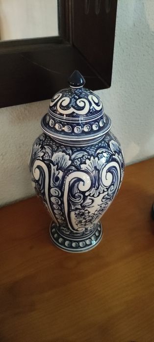 Loiça decorativa pintada à mão