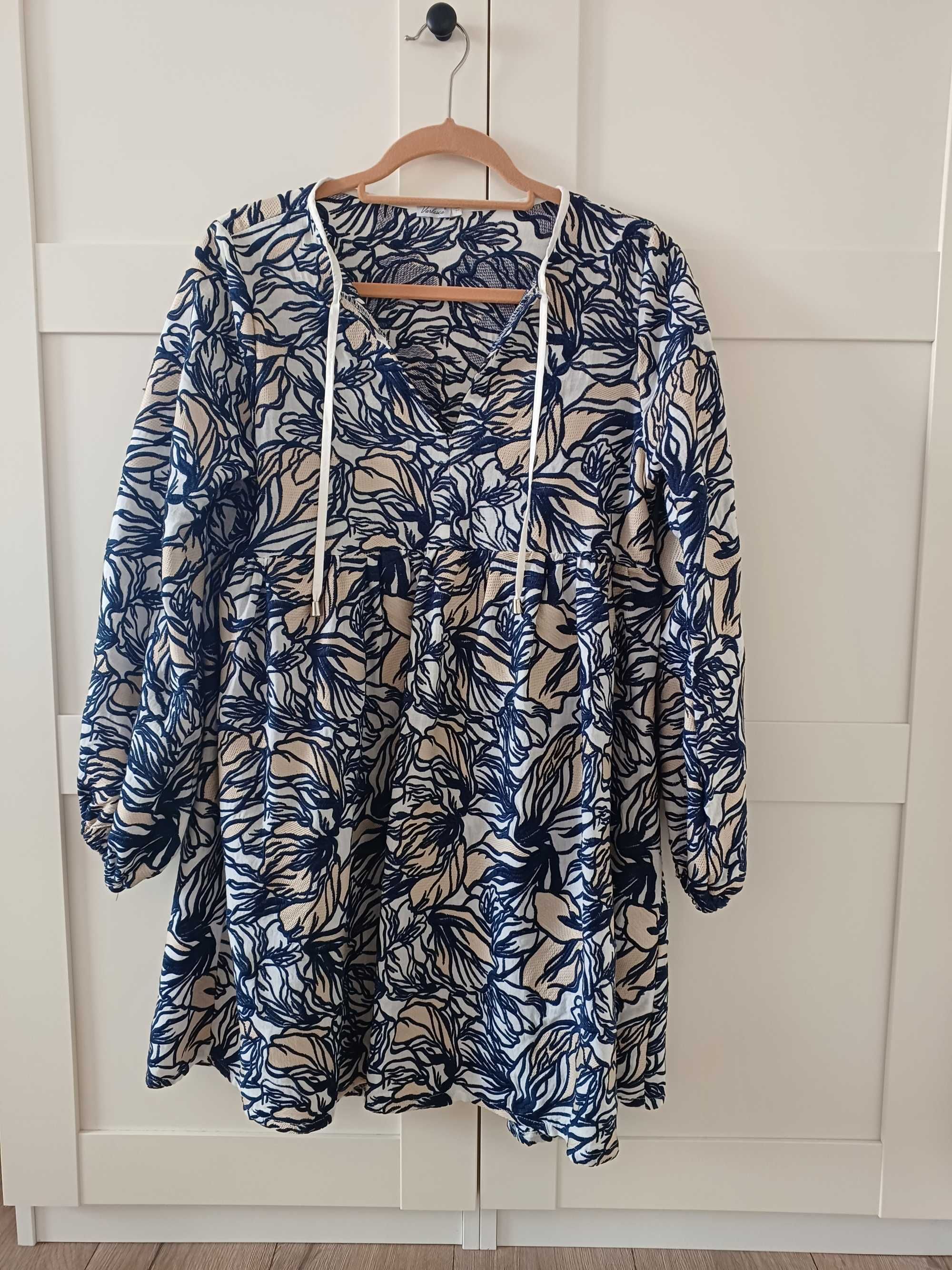 Varlesca sukienka niebieska kwiaty beżowa r.38, M