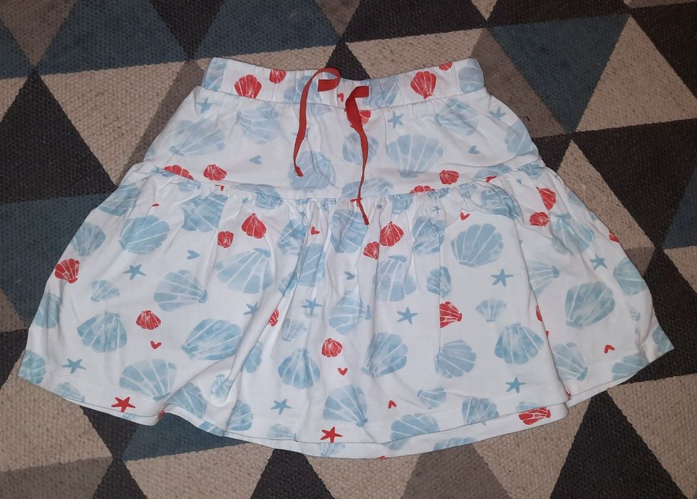 Spódnica w muszle 5.10.15 r. 122-128