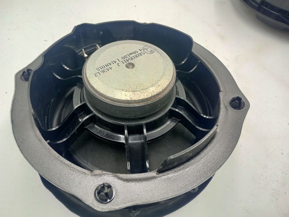 Głośnik Przedni Tylny Drzwi Skoda Octavia 3 5E0035411J