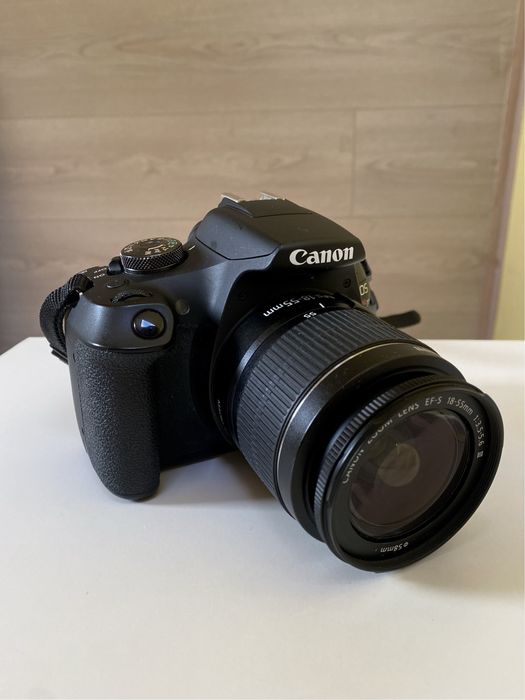 Canon EOS Rebel T7 (2000D)