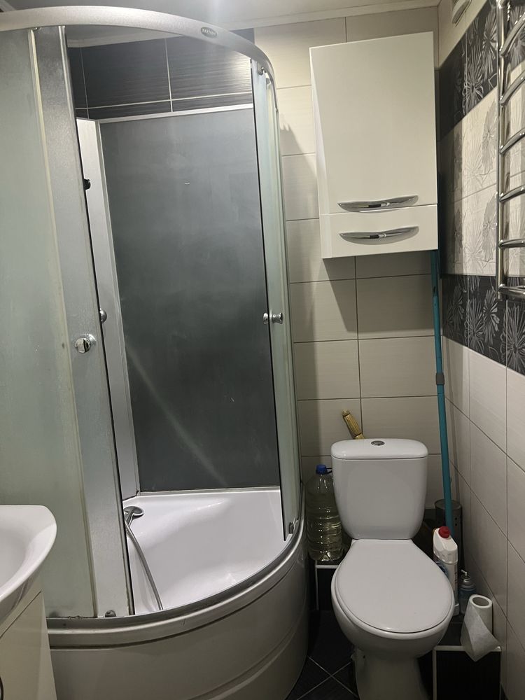 Продам 2х кім кв з лоджією Раковка