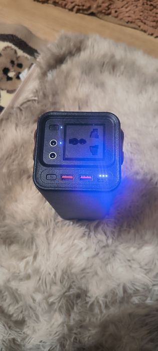 Зарядна станція нова