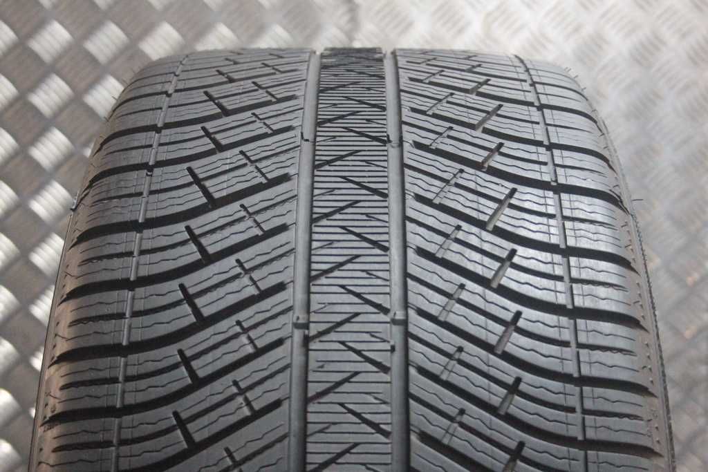 305/40/20 Michelin Pilot Alpin 5 SUV 305/40 R20 NO N0