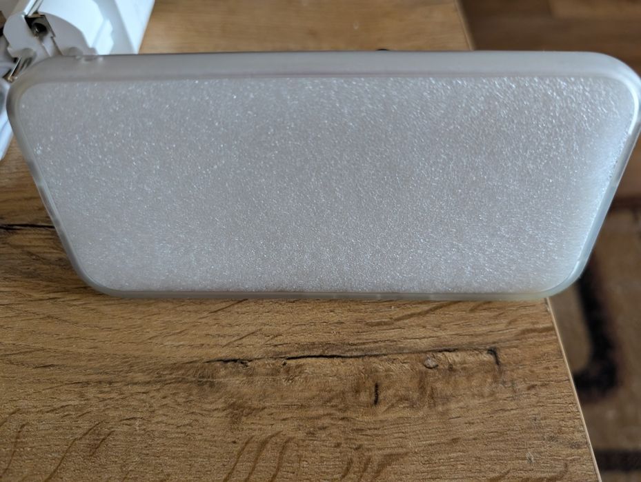 Trzy Etui do pixel 9/9pro