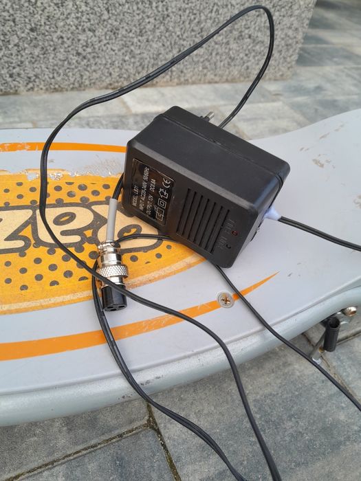 Hulajnoga elektryczna Razor E90 srebrna