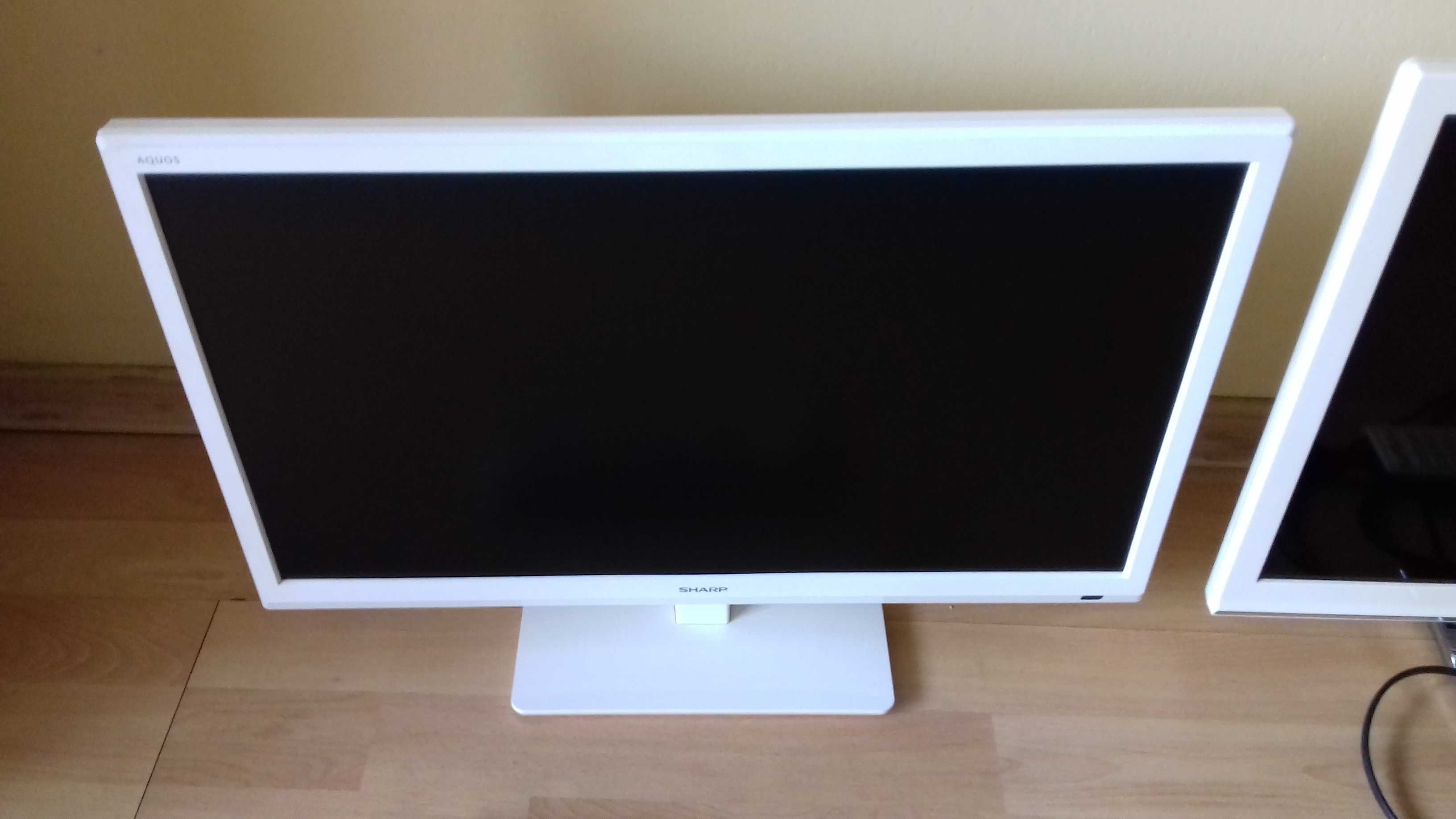Telewizor biały 24cale LCD Sharp LC-24LE 250V-WH