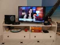 Móvel de televisão IKEA HAUGA como novo!