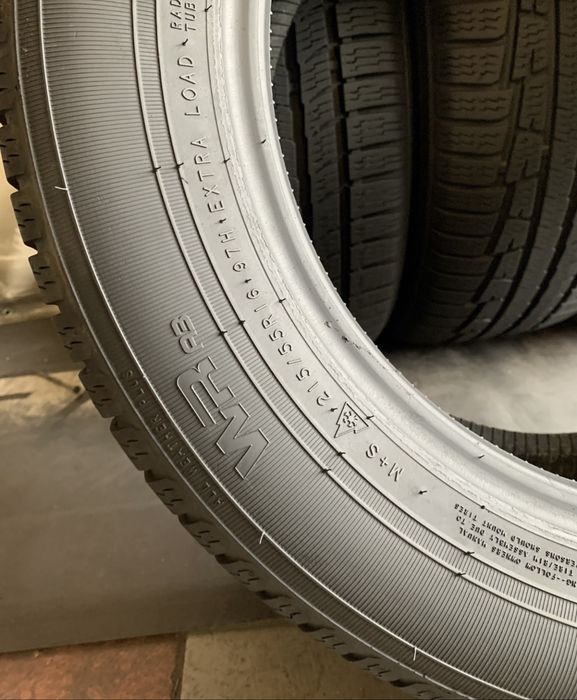 235 55 17 nokian wra3 зима 4 штуки протектор 90%