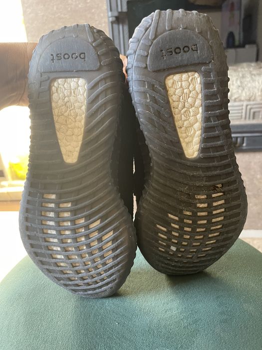 Yeezy roz 37 i 1/3 dł wkl 23,5