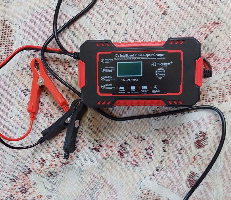 Зарядка для Акумуляторів 12V Зарядне для автомобиля (швидка зарядка)