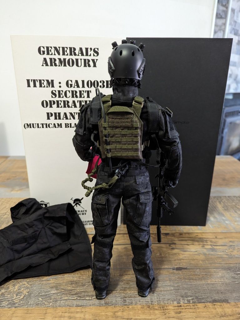 Figura 1/6 General's armoury "Ghost" call of duty