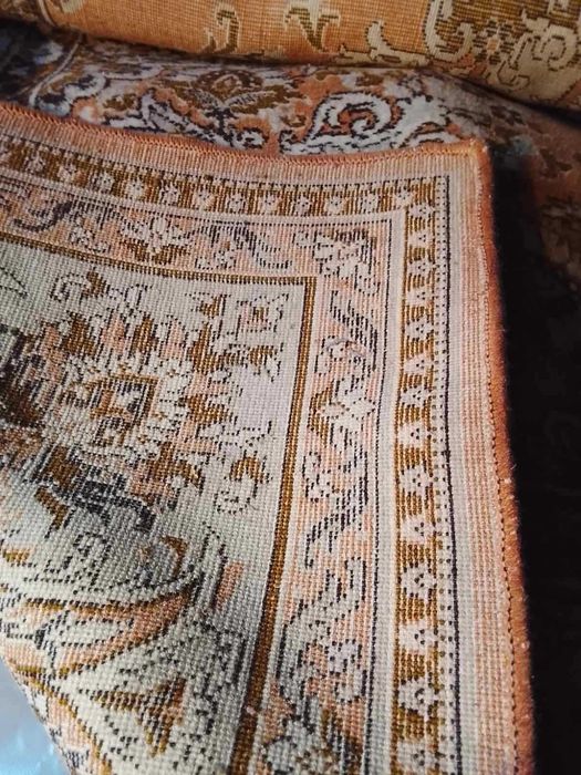 Продам килим 3 на 2 бу ,самовивіз