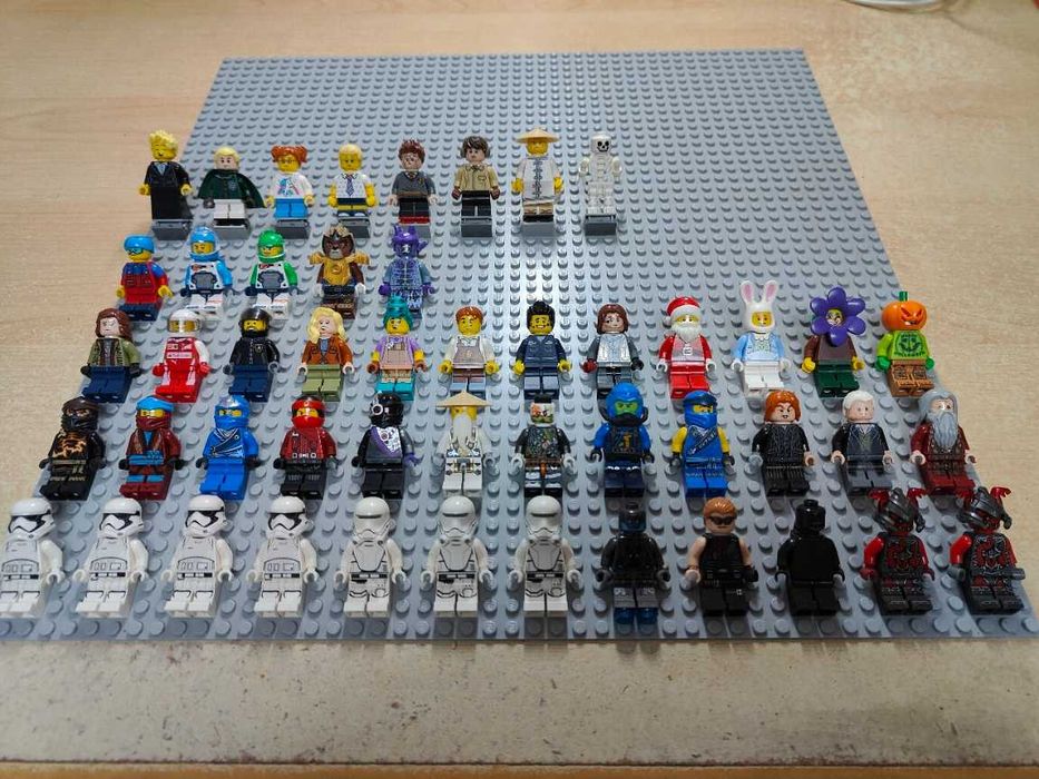 Vendo Lote Minifiguras Lego de varios temas a 2€ cada