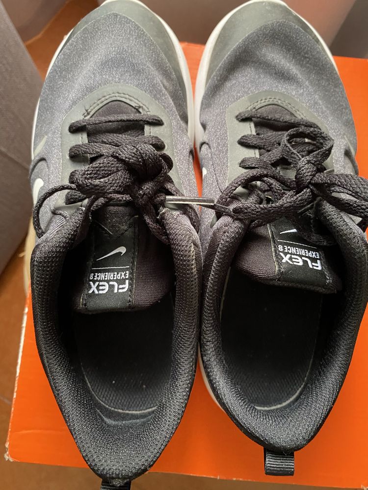 Ténis Nike Tam 36