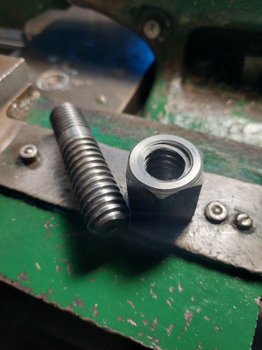 Токарна робота та послуги