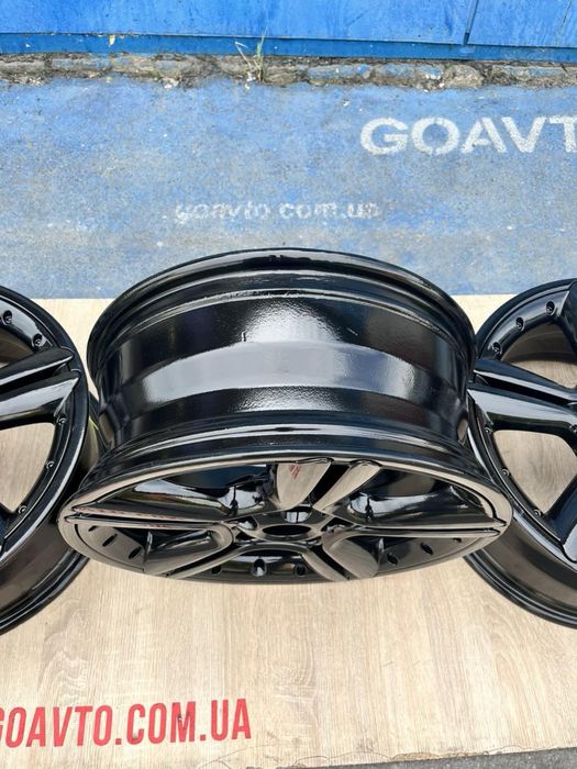 Goauto диски Minicoper 5/120 r18 et52 7,5j dia72,6 в чорному кольорі