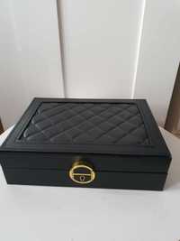 Czarna szkatułka pikowana na biżuterię organizer szkatułka