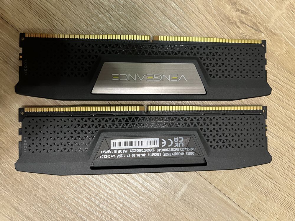 DDR5-5200 64GB (2*32) Corsair Vengeance